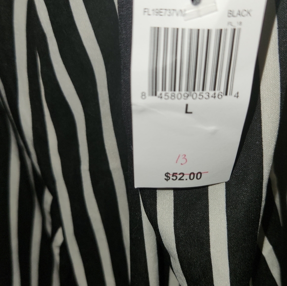 NWT ! JUMPER ! - Picture 3 of 11